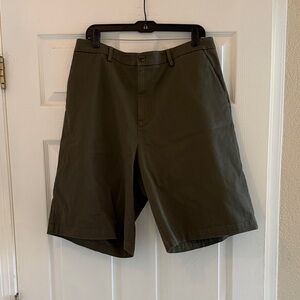 Banana Republic The White Lotus Olive Flat-Front Chino Shorts